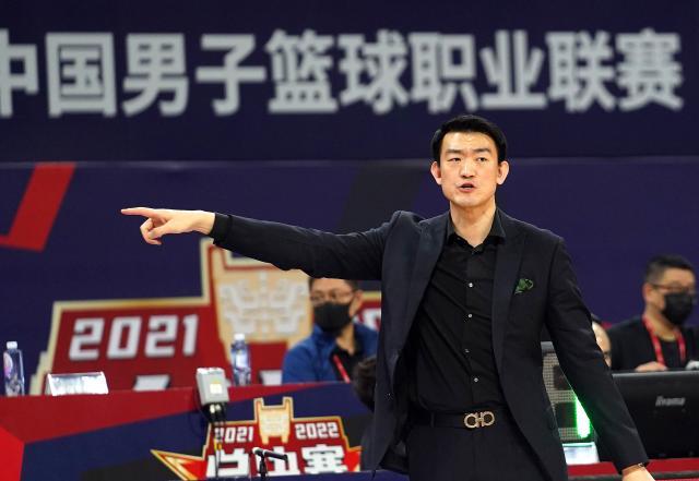 九游体育官网-广厦变阵仍未能取胜 王博：希望球队每场进步一点